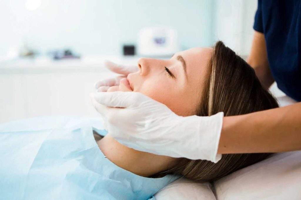 Hemijski piling tretman Niš – Brza obnova kože uz kiseline po meri